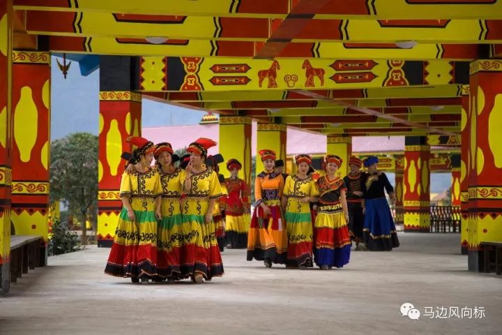 彝家新项目振兴乡村经济，推动地区蓬勃发展